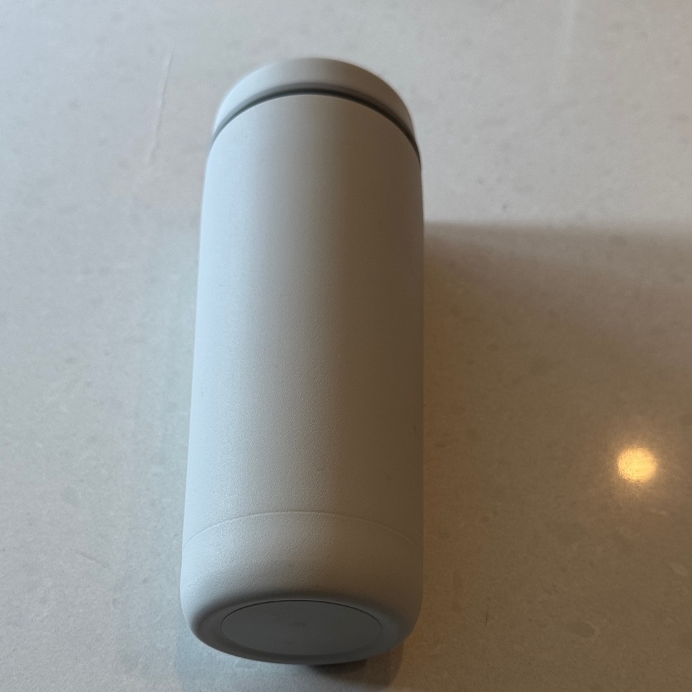 Thermos Cream Insulated Bottle - Picture 2 of 11